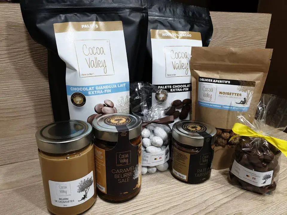 Produits transformés de Cocoa Valley : poudres, pâtes et confiseries.
